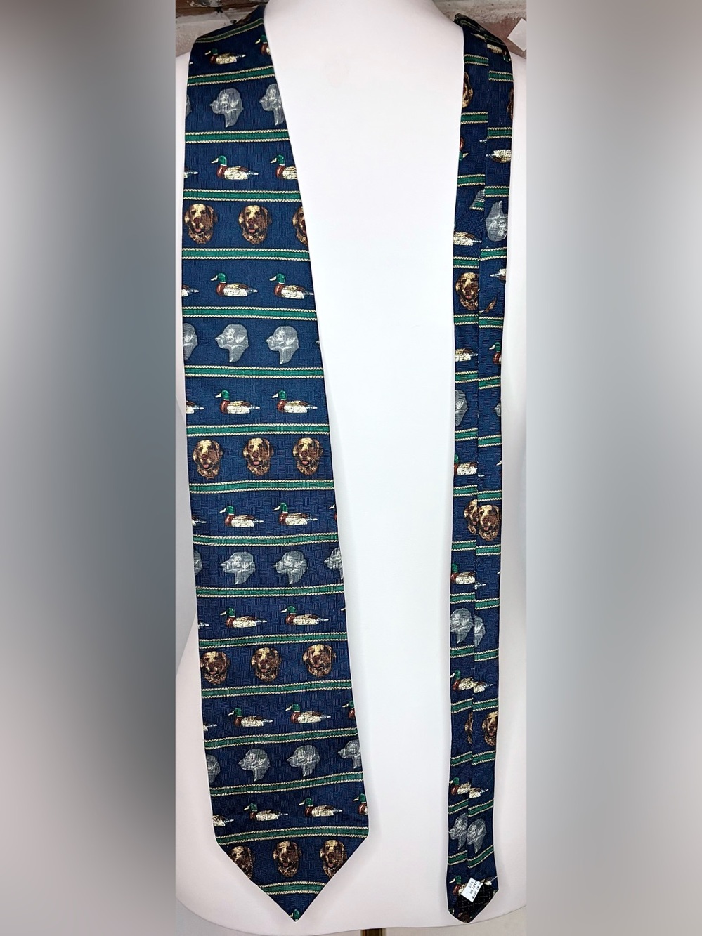 Field & Stream 100% Silk Hunting Tie Mallard Ducks Lab Retriever Made in USA - Picture 3 of 5
